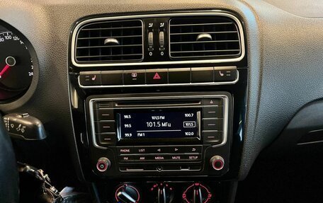 Volkswagen Polo VI (EU Market), 2018 год, 1 372 000 рублей, 13 фотография