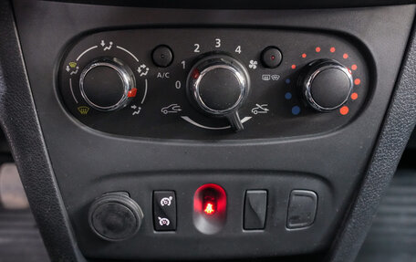 Renault Sandero II рестайлинг, 2018 год, 948 000 рублей, 18 фотография