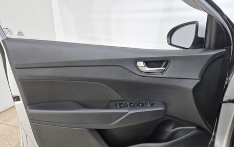 Hyundai Solaris II рестайлинг, 2018 год, 1 250 000 рублей, 7 фотография