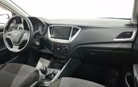 Hyundai Solaris II рестайлинг, 2018 год, 1 250 000 рублей, 12 фотография