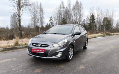 Hyundai Solaris II рестайлинг, 2013 год, 650 000 рублей, 1 фотография