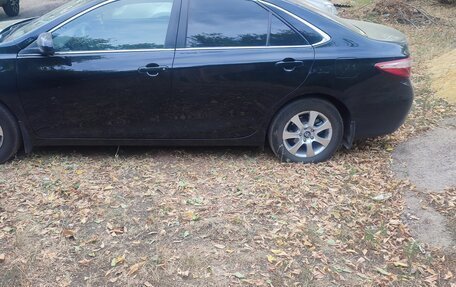 Toyota Camry, 2017 год, 1 700 000 рублей, 2 фотография