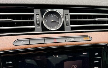 Volkswagen Passat B8 рестайлинг, 2018 год, 2 650 000 рублей, 19 фотография