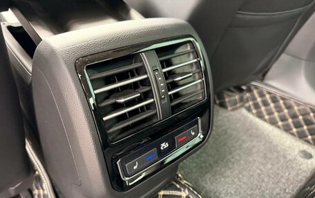 Volkswagen Passat B8 рестайлинг, 2018 год, 2 650 000 рублей, 24 фотография