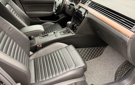 Volkswagen Passat B8 рестайлинг, 2018 год, 2 650 000 рублей, 28 фотография