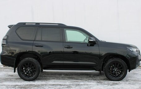 Toyota Land Cruiser Prado 150 рестайлинг 2, 2021 год, 5 950 000 рублей, 5 фотография