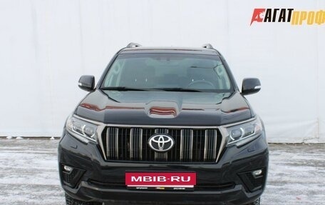 Toyota Land Cruiser Prado 150 рестайлинг 2, 2021 год, 5 950 000 рублей, 3 фотография