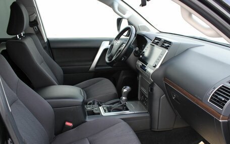 Toyota Land Cruiser Prado 150 рестайлинг 2, 2021 год, 5 950 000 рублей, 13 фотография