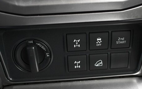 Toyota Land Cruiser Prado 150 рестайлинг 2, 2021 год, 5 950 000 рублей, 20 фотография