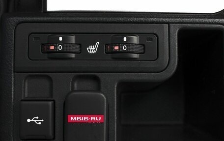 Toyota Land Cruiser Prado 150 рестайлинг 2, 2021 год, 5 950 000 рублей, 21 фотография