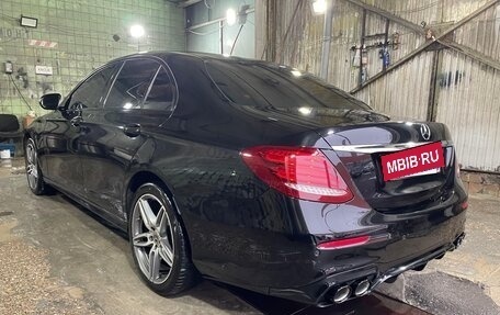 Mercedes-Benz E-Класс, 2019 год, 8 380 000 рублей, 3 фотография