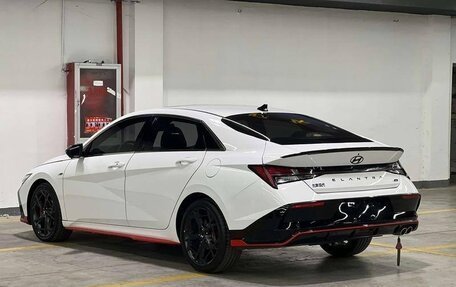 Hyundai Elantra, 2024 год, 1 900 000 рублей, 4 фотография