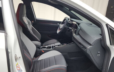 Volkswagen Golf VIII, 2022 год, 3 035 200 рублей, 5 фотография