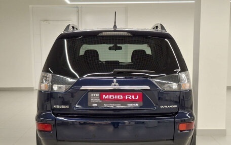 Mitsubishi Outlander III рестайлинг 3, 2011 год, 1 570 000 рублей, 10 фотография