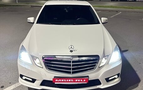 Mercedes-Benz E-Класс, 2011 год, 1 680 000 рублей, 2 фотография
