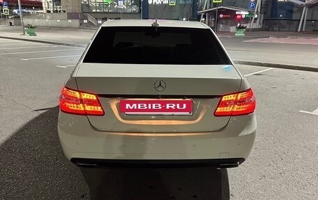 Mercedes-Benz E-Класс, 2011 год, 1 680 000 рублей, 3 фотография