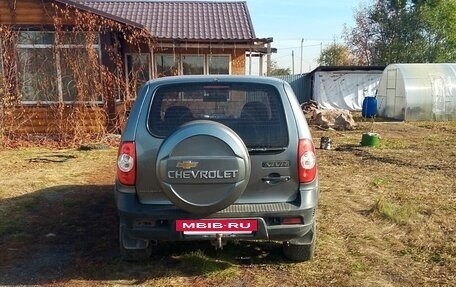 Chevrolet Niva I рестайлинг, 2011 год, 480 000 рублей, 3 фотография