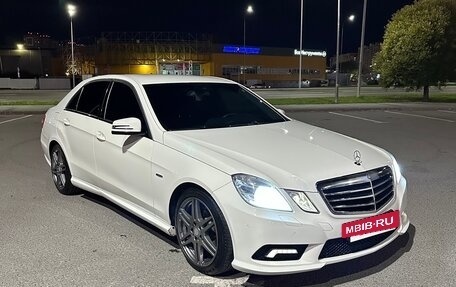 Mercedes-Benz E-Класс, 2011 год, 1 680 000 рублей, 5 фотография