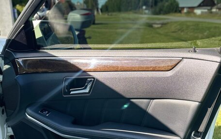 Mercedes-Benz E-Класс, 2011 год, 1 680 000 рублей, 13 фотография