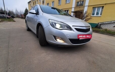 Opel Astra J, 2010 год, 680 000 рублей, 4 фотография