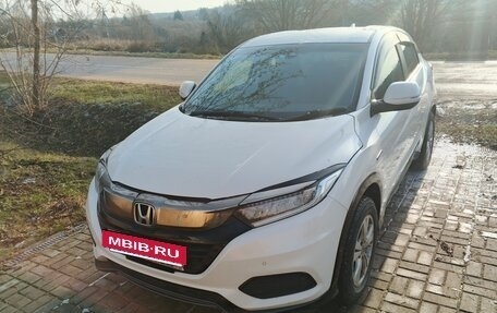 Honda Vezel, 2021 год, 2 498 000 рублей, 3 фотография