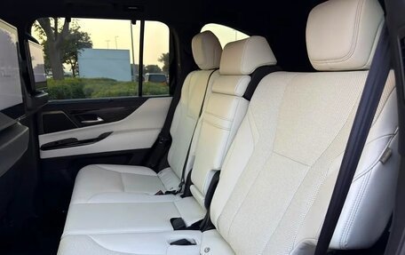 Lexus LX, 2024 год, 17 600 000 рублей, 14 фотография