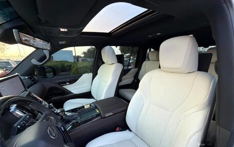 Lexus LX, 2024 год, 17 600 000 рублей, 8 фотография