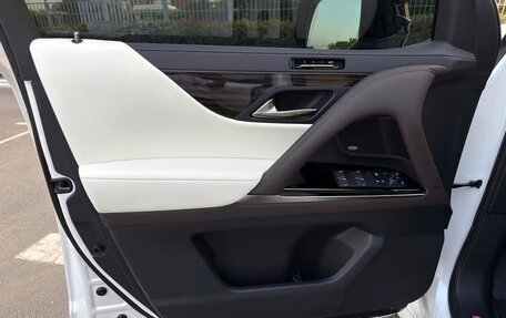 Lexus LX, 2024 год, 17 600 000 рублей, 11 фотография