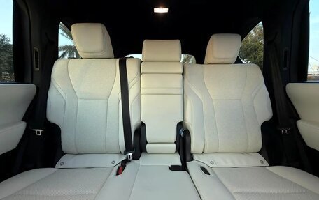 Lexus LX, 2024 год, 17 600 000 рублей, 16 фотография