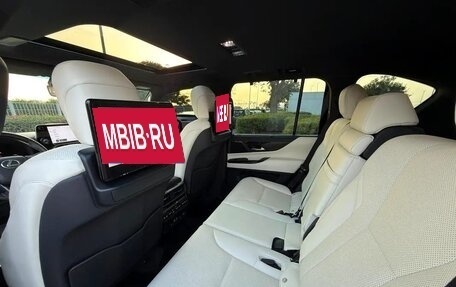 Lexus LX, 2024 год, 17 600 000 рублей, 15 фотография