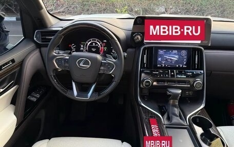 Lexus LX, 2024 год, 17 600 000 рублей, 10 фотография