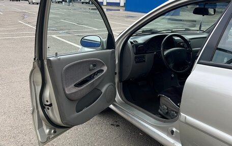 KIA Rio II, 2002 год, 300 000 рублей, 6 фотография