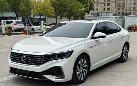 Volkswagen Passat B8 рестайлинг, 2022 год, 2 145 000 рублей, 1 фотография