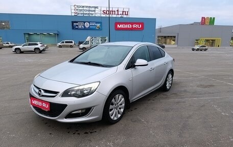 Opel Astra J, 2013 год, 820 000 рублей, 1 фотография