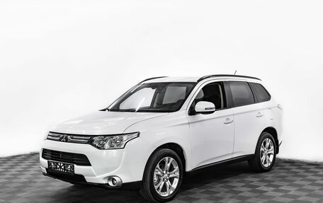 Mitsubishi Outlander III рестайлинг 3, 2014 год, 1 345 000 рублей, 1 фотография