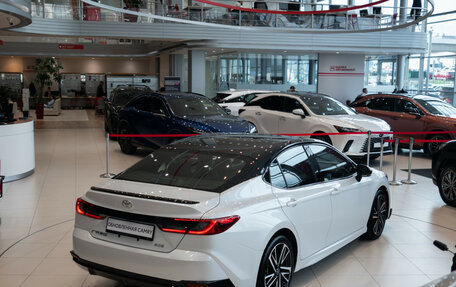 Toyota Camry, 2025 год, 4 890 000 рублей, 4 фотография