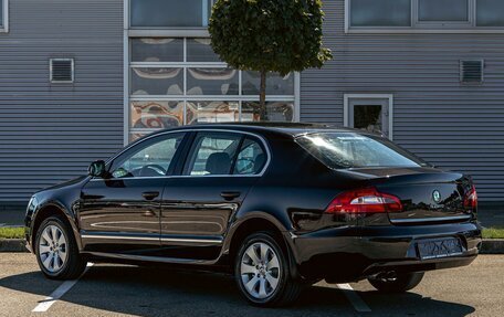 Skoda Superb III рестайлинг, 2013 год, 1 095 000 рублей, 4 фотография