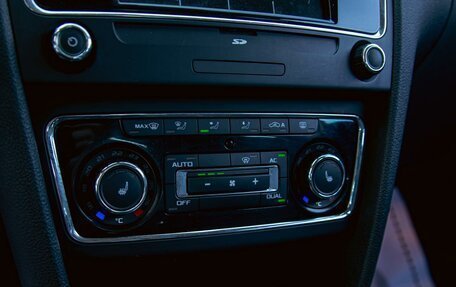 Skoda Superb III рестайлинг, 2013 год, 1 095 000 рублей, 14 фотография