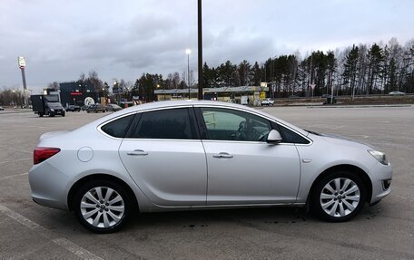 Opel Astra J, 2013 год, 820 000 рублей, 2 фотография