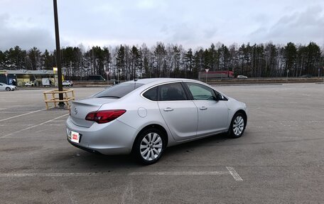 Opel Astra J, 2013 год, 820 000 рублей, 6 фотография