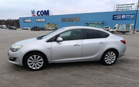 Opel Astra J, 2013 год, 820 000 рублей, 3 фотография