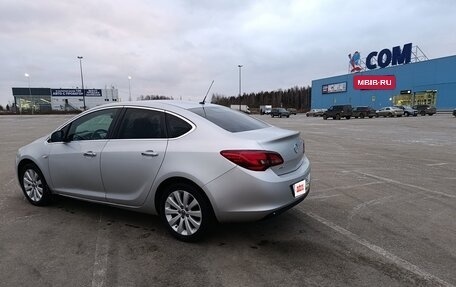 Opel Astra J, 2013 год, 820 000 рублей, 4 фотография