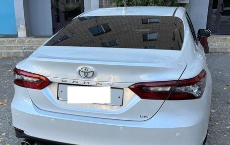 Toyota Camry, 2022 год, 2 400 000 рублей, 2 фотография