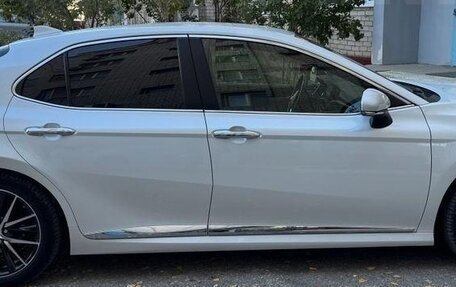 Toyota Camry, 2022 год, 2 400 000 рублей, 3 фотография