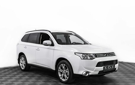 Mitsubishi Outlander III рестайлинг 3, 2014 год, 1 345 000 рублей, 3 фотография