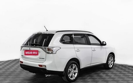 Mitsubishi Outlander III рестайлинг 3, 2014 год, 1 345 000 рублей, 6 фотография