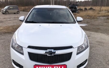 Chevrolet Cruze II, 2012 год, 570 000 рублей, 3 фотография