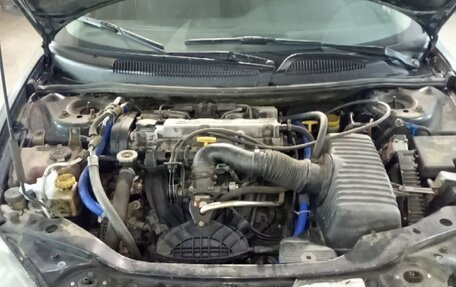 Dodge Stratus II, 2001 год, 60 000 рублей, 8 фотография