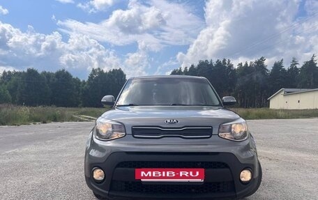KIA Soul II рестайлинг, 2018 год, 1 360 000 рублей, 8 фотография