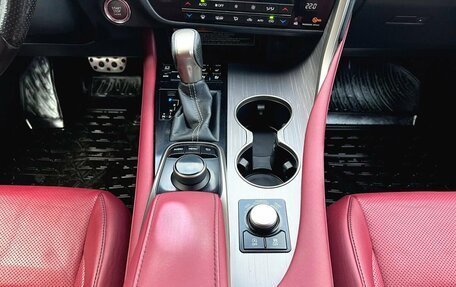 Lexus RX IV рестайлинг, 2016 год, 3 300 000 рублей, 18 фотография